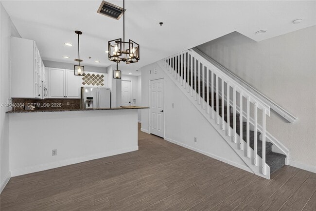 Building Photo - 4645 SW 75th Way