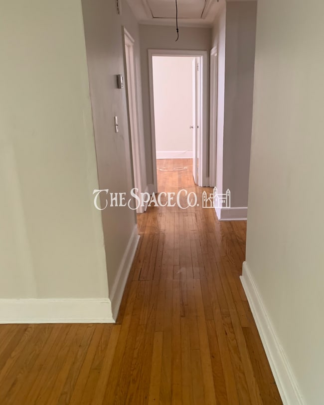 Building Photo - Renovated West Ashley Home!