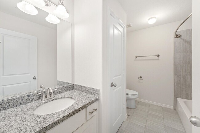 Building Photo - Exquisite 2-Story Home in a Prime Location...