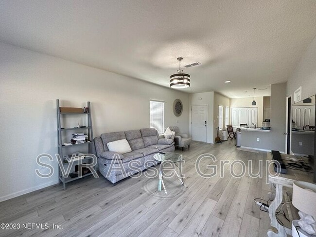 Building Photo - 257 Aralia Ln
