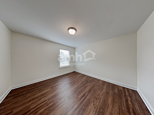 Building Photo - 3219 Brierhill Rd
