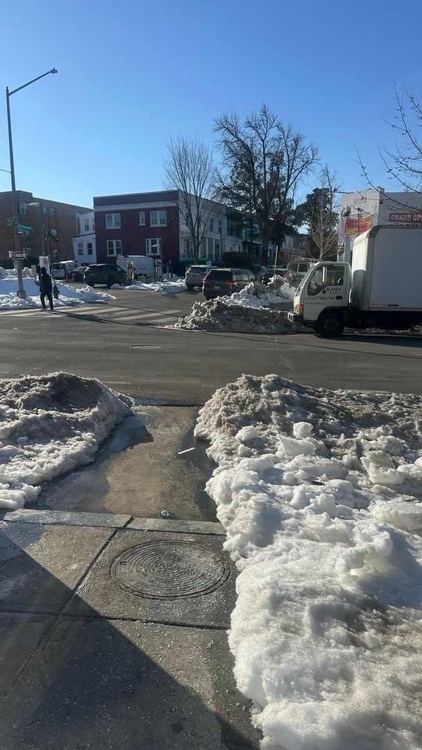 Building Photo - Modern Features Columbia Heights Neighborhood 2 Bedroom 2 Bath Condo with Balcony Pet Friendly