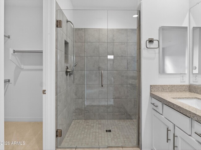 Building Photo - 11673 N 136th St