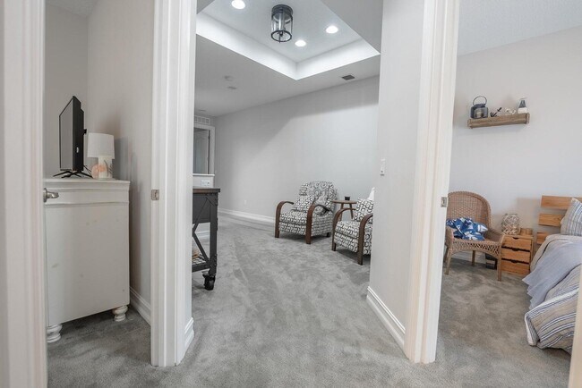 Building Photo - 11985 Park Central