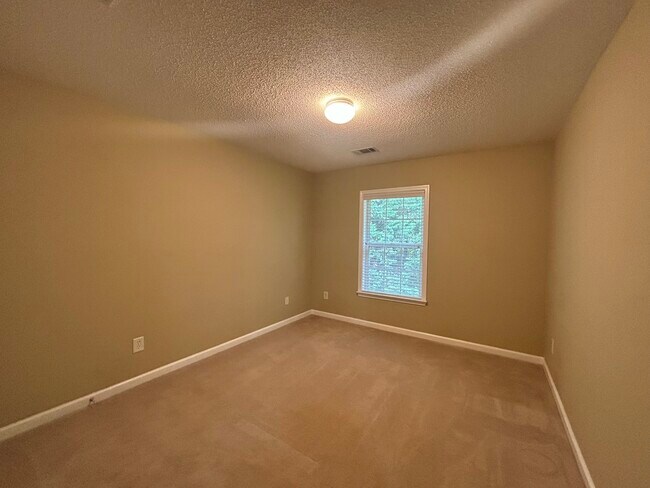Building Photo - 1608 Hemburg Trace