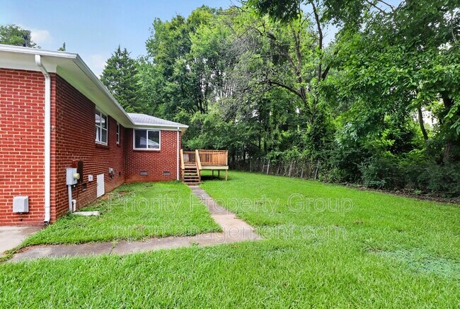 Building Photo - 3916 Piney Grove Rd