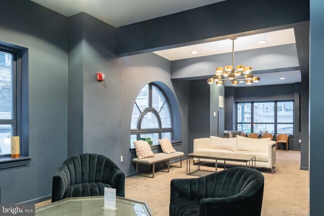 Building Photo - 1425 Locust St