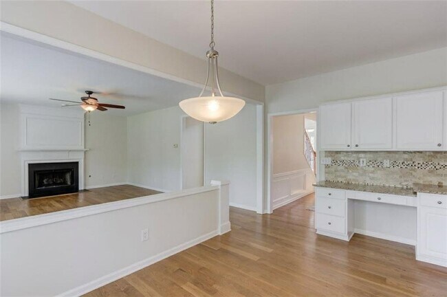 Building Photo - 5135 Amberden Hall Dr