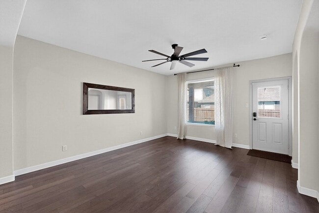 Building Photo - 1801 Velarde Rd