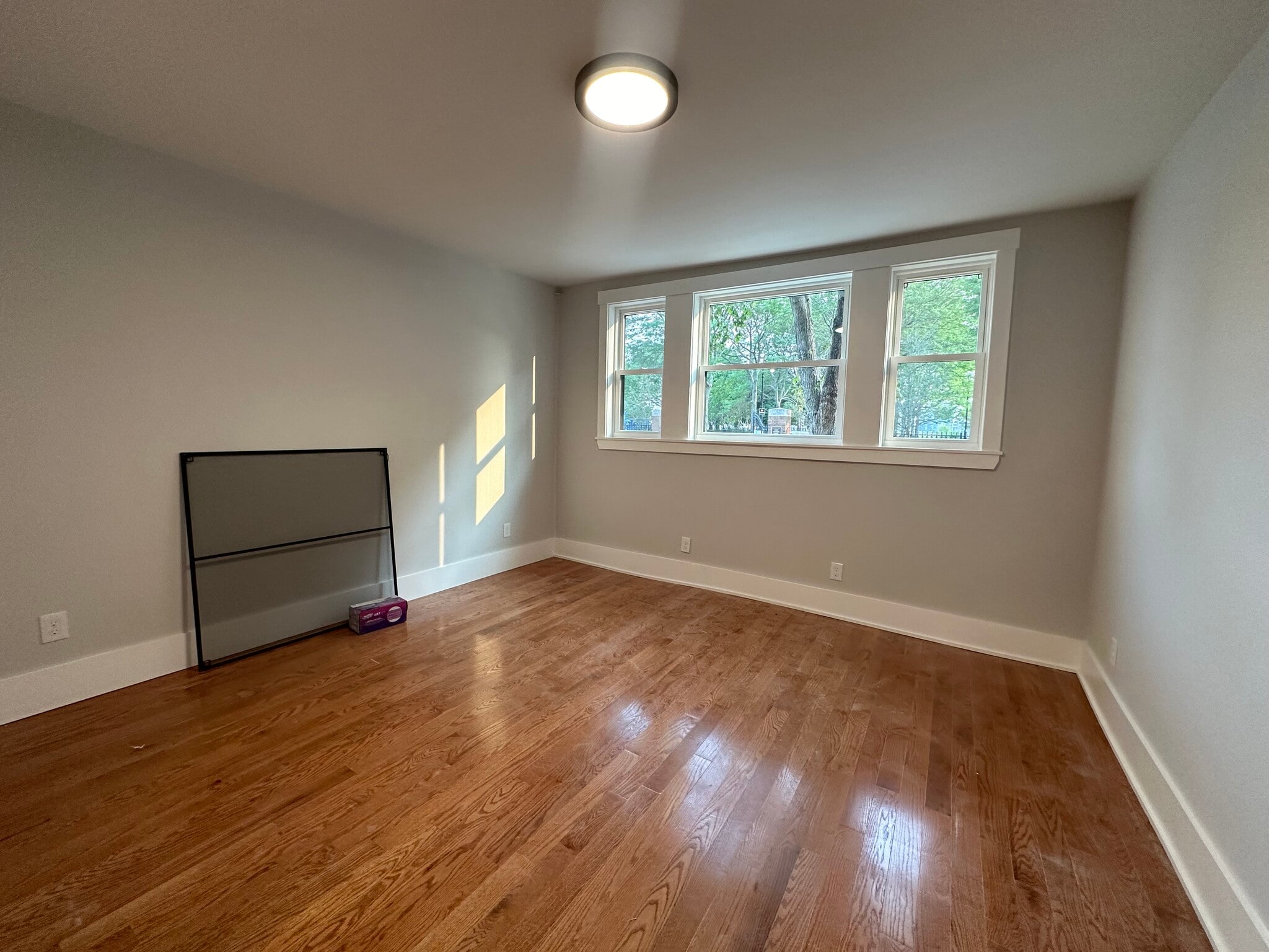 Building Photo - 116 Marginal St