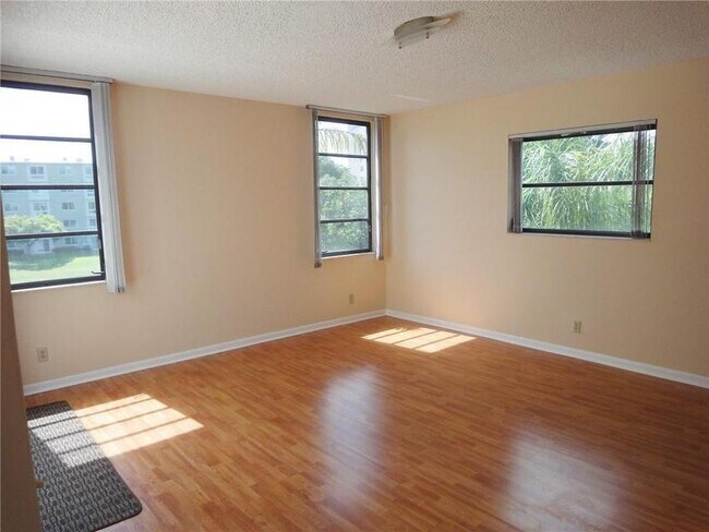 Building Photo - 2213 Cypress Island Dr