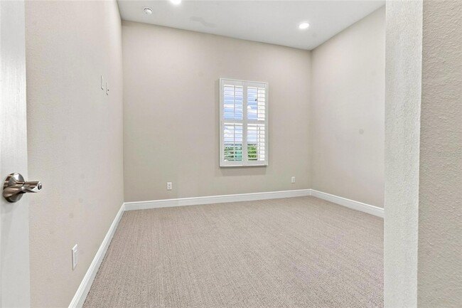 Building Photo - 10064 Lilac Mnr Trce
