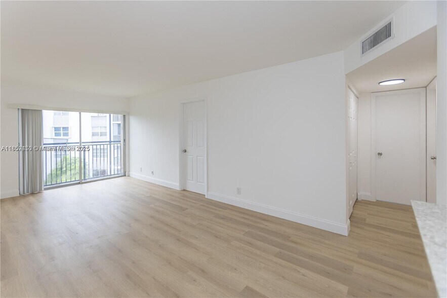 Building Photo - 8740 N Sherman Cir