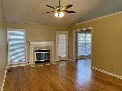 Building Photo - Home For Rent