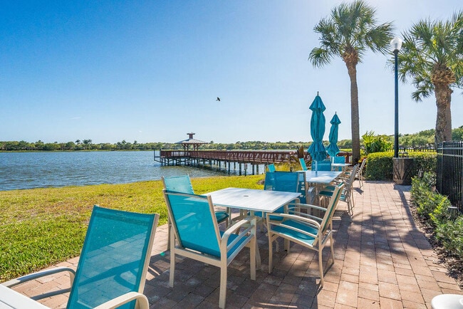 Building Photo - 318 September St