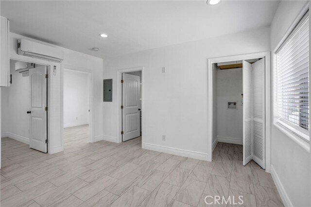 Building Photo - 857 S Idyllwild Ave