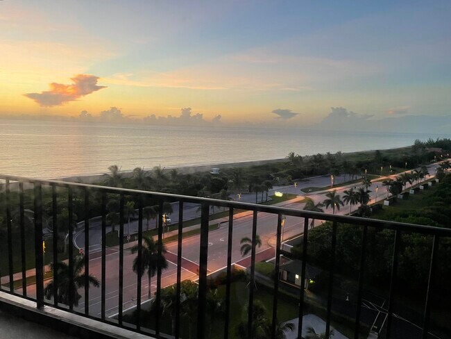Building Photo - 801 S Ocean Dr