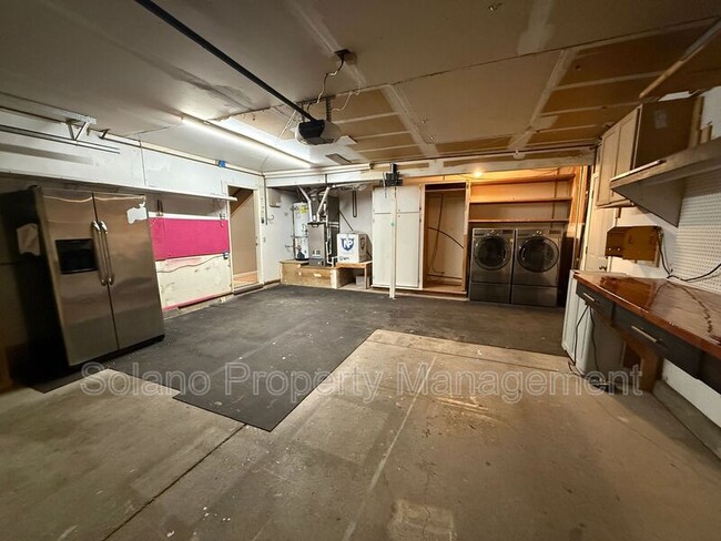 Building Photo - 184 Gentry Cir