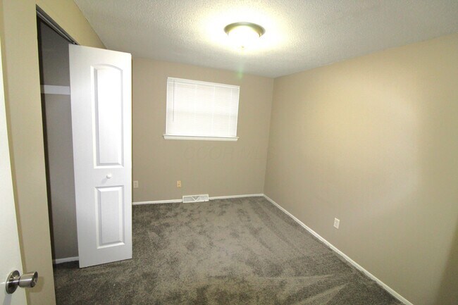 Building Photo - 2514 Lipton Rd