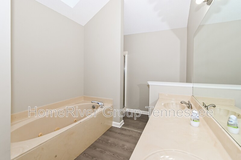 Building Photo - 1378 Fieldstone Trail