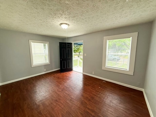 Building Photo - 1215 N Somerset Ave