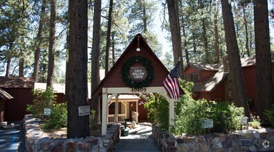 Building Photo - Cozy Hollow Lodge