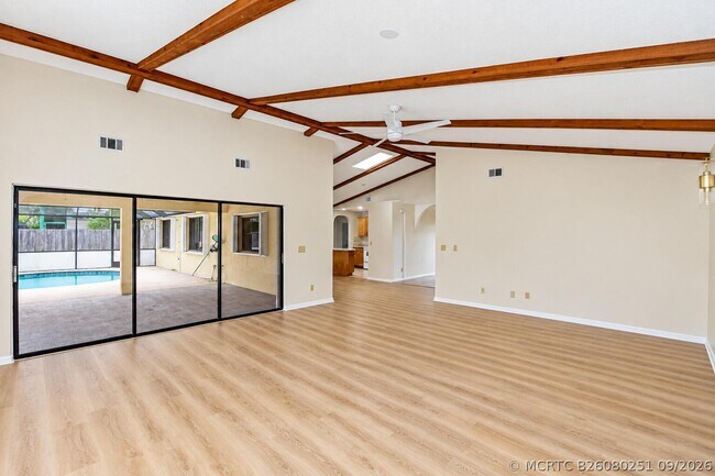 Building Photo - 1309 SE Coral Reef St