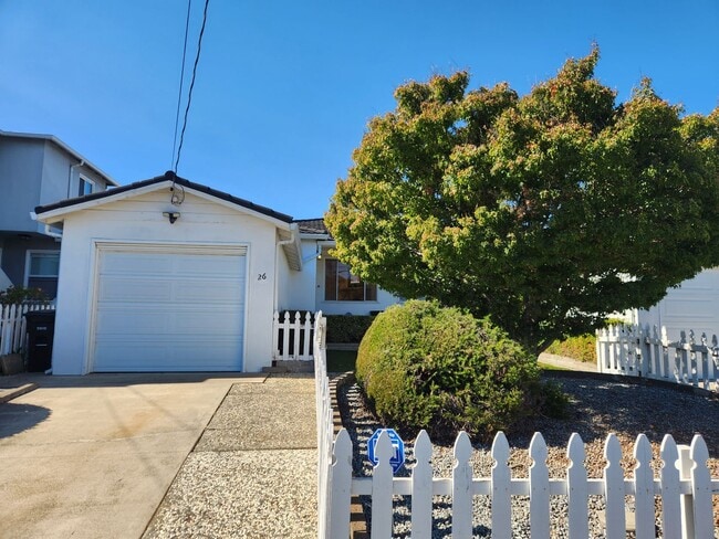 Primary Photo - 2 bedroom duplex home
