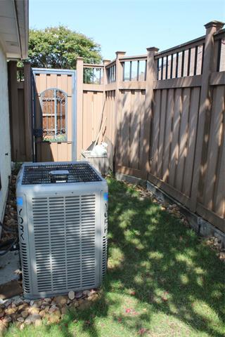 Building Photo - 18712 Voss Rd