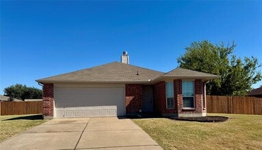 Building Photo - 225 Amherst Dr