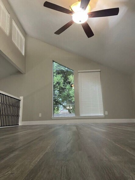 Building Photo - 6018 Elkwood Forest Dr