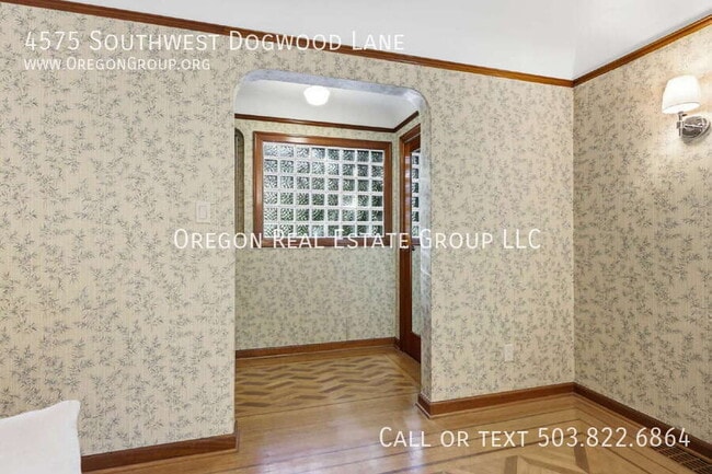 Building Photo - 4575 SW Dogwood Ln
