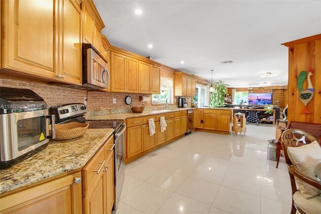 Building Photo - 37225 SW 214th Ave