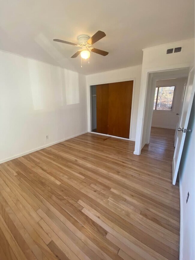 Building Photo - 27 Van Wagoner Ave