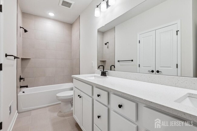 Building Photo - 214 Jessie Pl