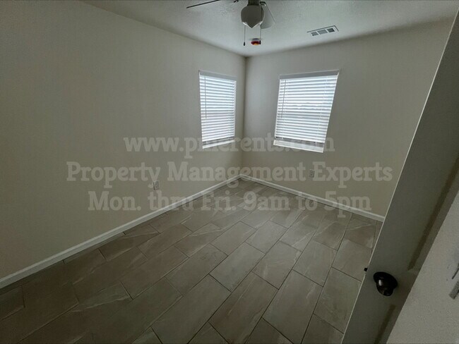 Building Photo - 2206 Buena Vista Ave