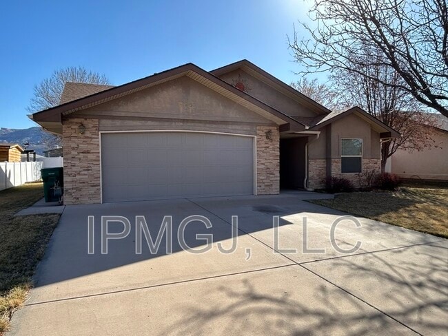 Building Photo - 815 Lincoln Ct