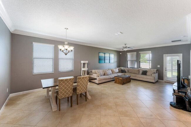 Building Photo - 13156 Green Violet Dr