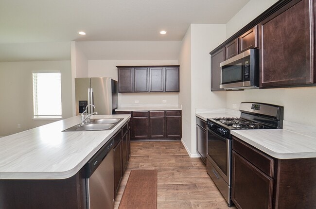 Building Photo - 5539 Kingston Crst Ln