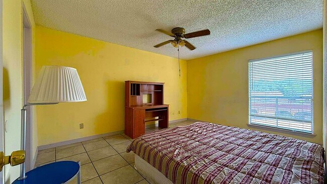Building Photo - 8360 Jorine Dr