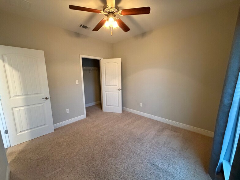 Building Photo - 8465 Crissy Ln