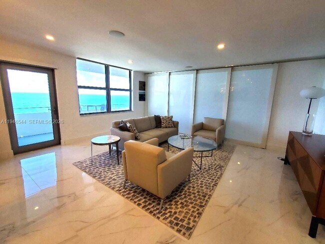 Building Photo - 9225 Collins Ave