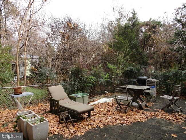 Building Photo - 7051 Eastern Ave NW