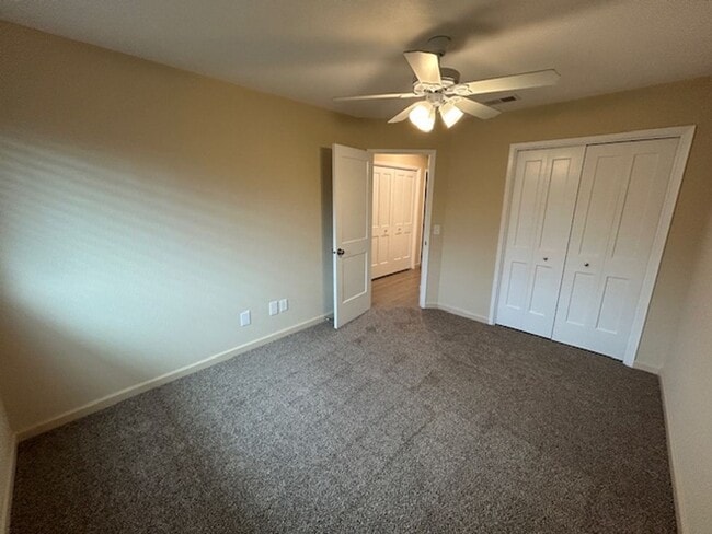 Building Photo - Beautiful Newly Remodeled 2 Bedroom 2 Bathroom Condo in SE Visalia!