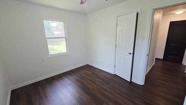 Building Photo - 2616 Marbella Ln