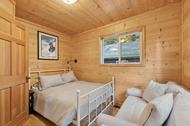 Building Photo - Whitefish Home with Great Lake Views