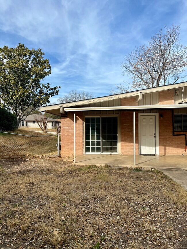 Building Photo - 3216 Urban Crest Dr