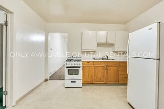 Building Photo - 210 S 1600 W St