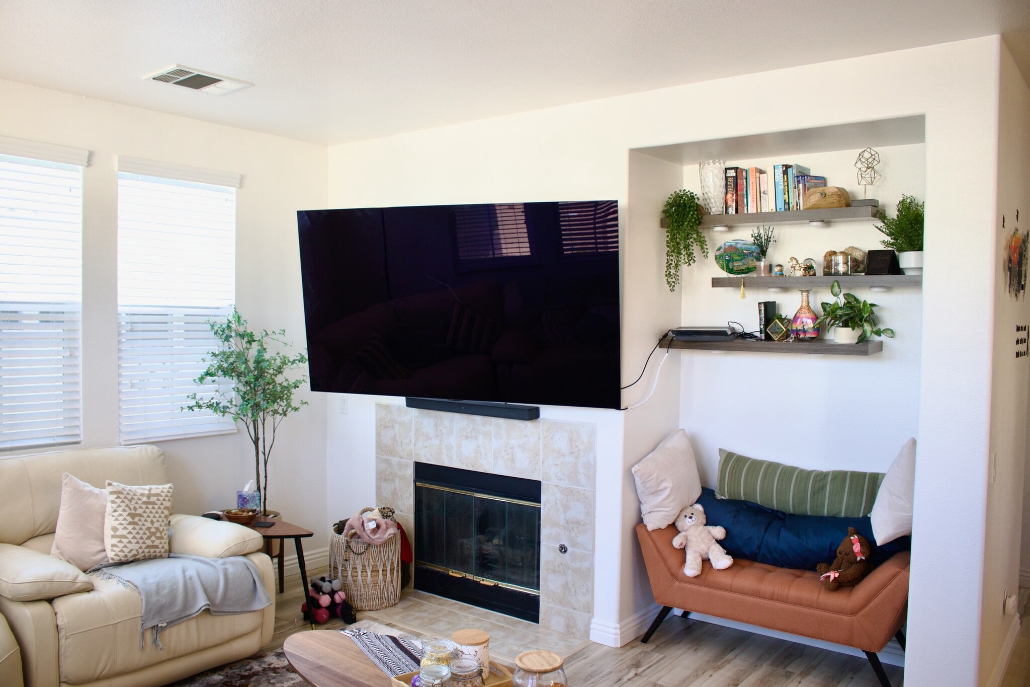 Fireplace - 1800 E Lakeshore Dr
