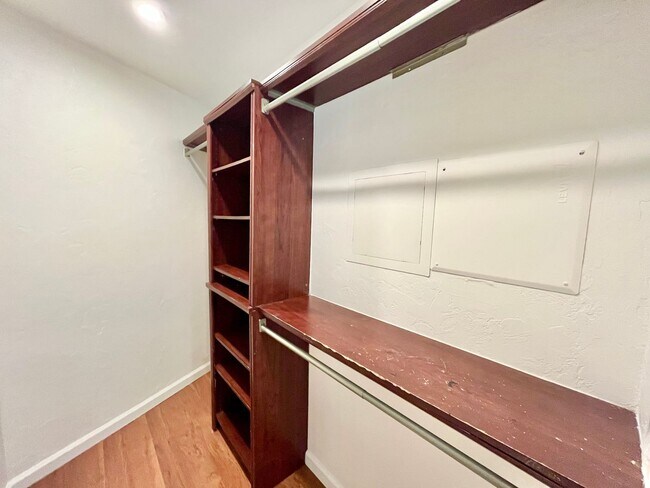 Building Photo - 4BR/3BA Large House - Single Story, No Carpet, AC, Washer/Dryer in Unit, Small Yard, 2 Car Garage...